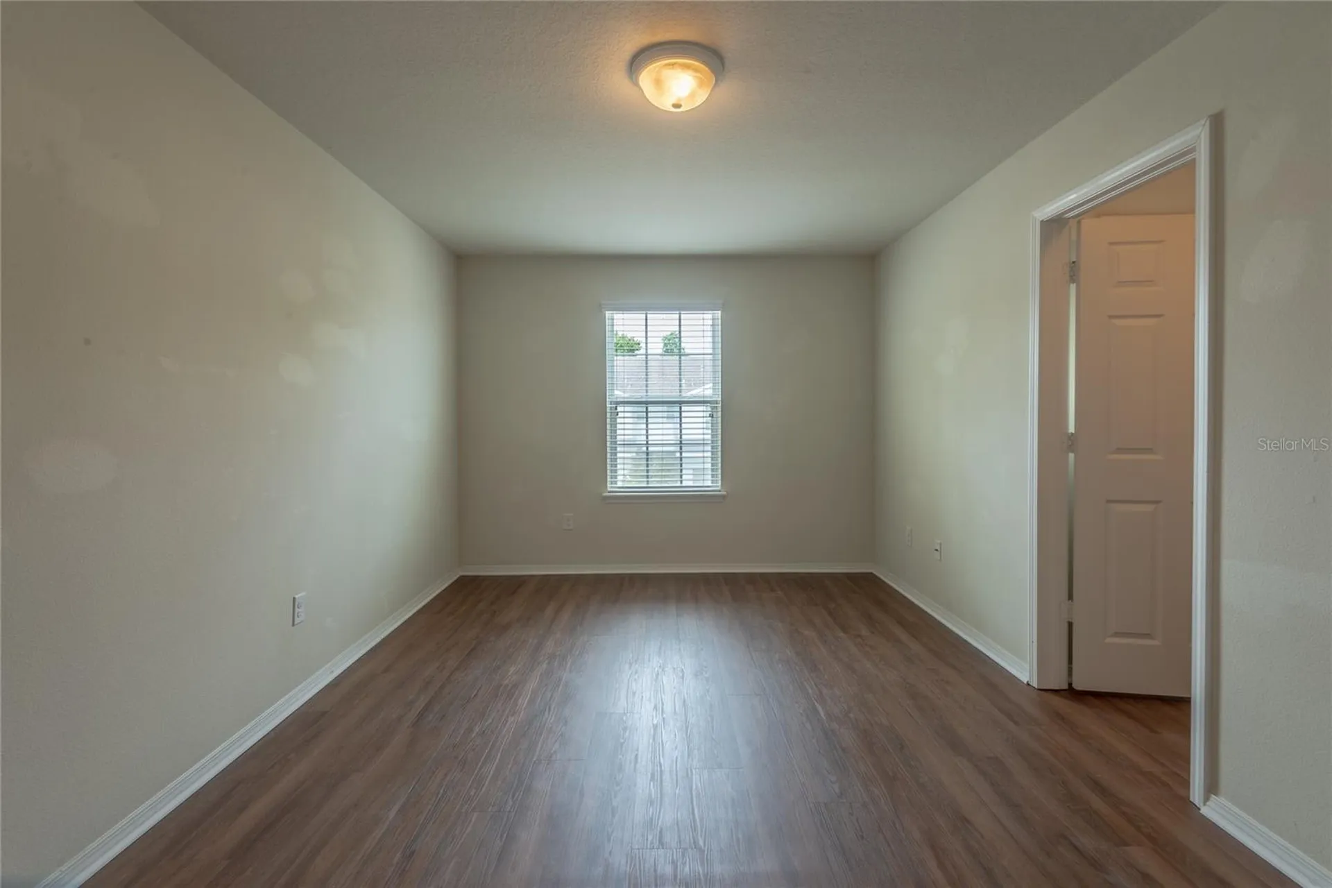 4912 White Sanderling Court Tampa FL 33619