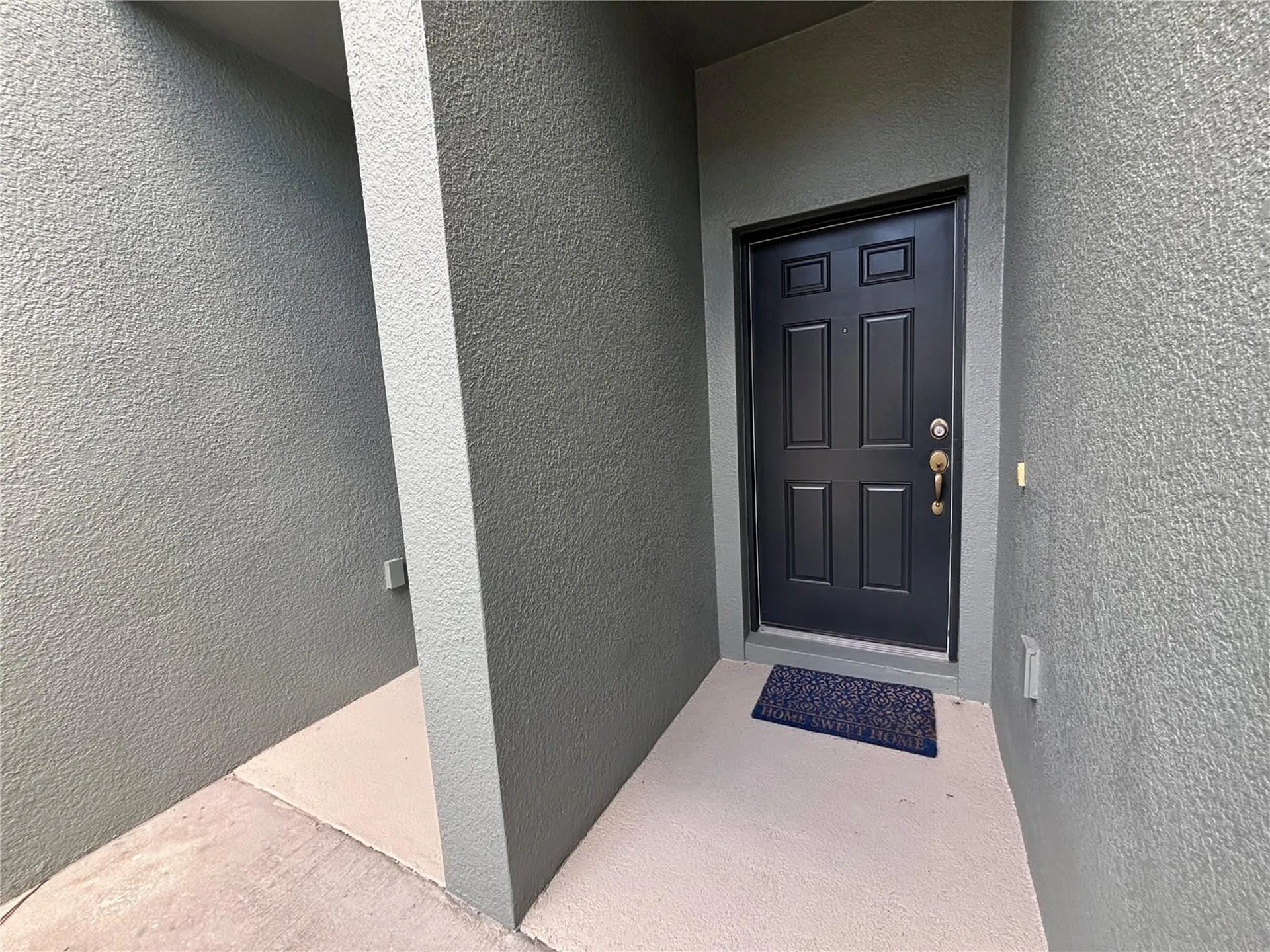 4912 White Sanderling Court Tampa FL 33619
