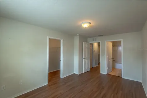 4912 White Sanderling Court Tampa FL 33619