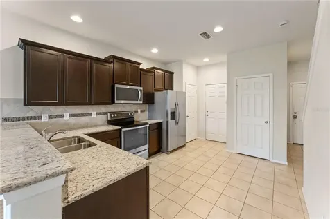 4912 White Sanderling Court Tampa FL 33619