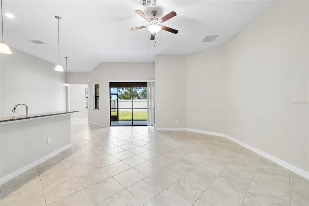 9864 Smarty Jones Drive Ruskin FL 33573