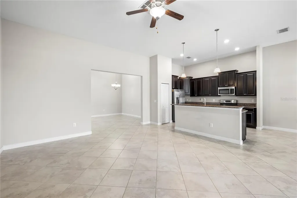 9864 Smarty Jones Drive Ruskin FL 33573