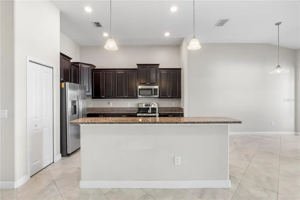 9864 Smarty Jones Drive Ruskin FL 33573