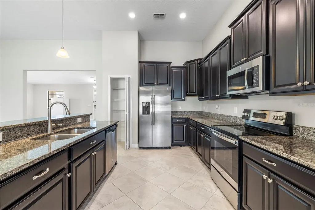 9864 Smarty Jones Drive Ruskin FL 33573