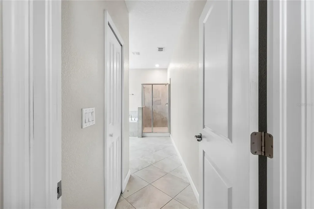 9864 Smarty Jones Drive Ruskin FL 33573