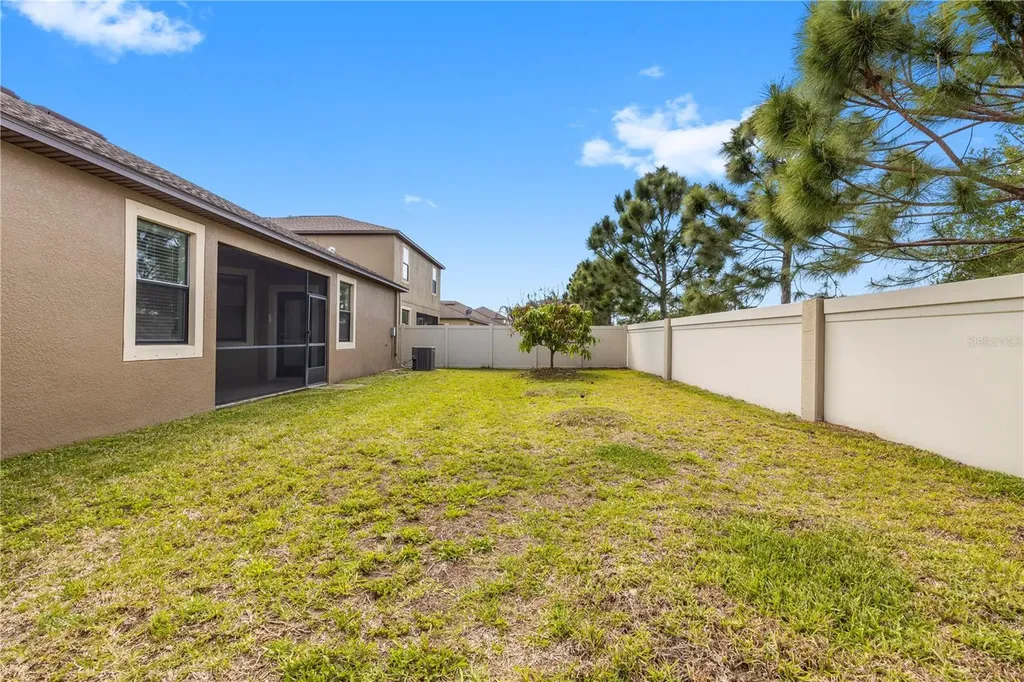 9864 Smarty Jones Drive Ruskin FL 33573