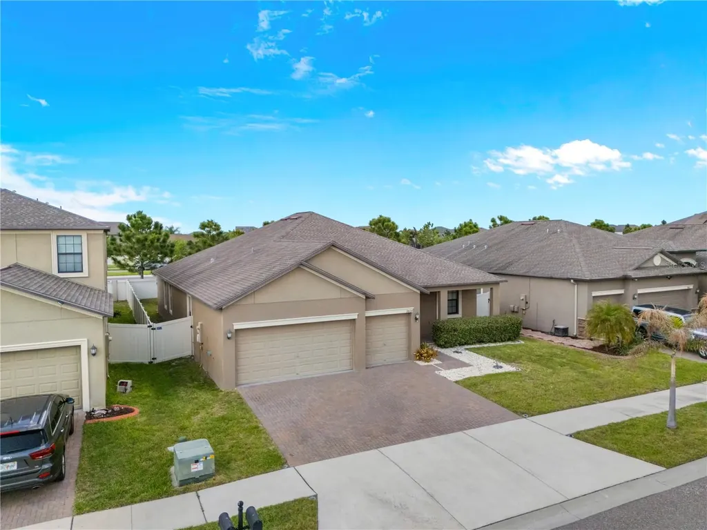 9864 Smarty Jones Drive Ruskin FL 33573