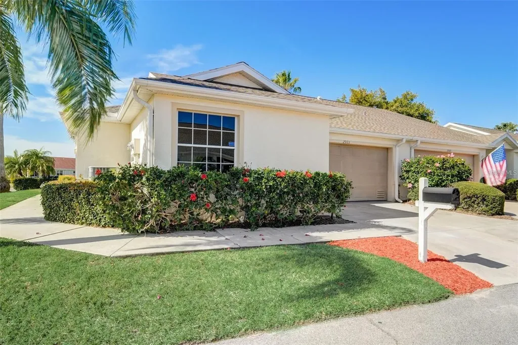2903 Fiddlers Bend Palmetto FL 34221
