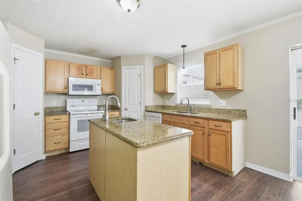 12916 Parkington Drive Gibsonton FL 33534