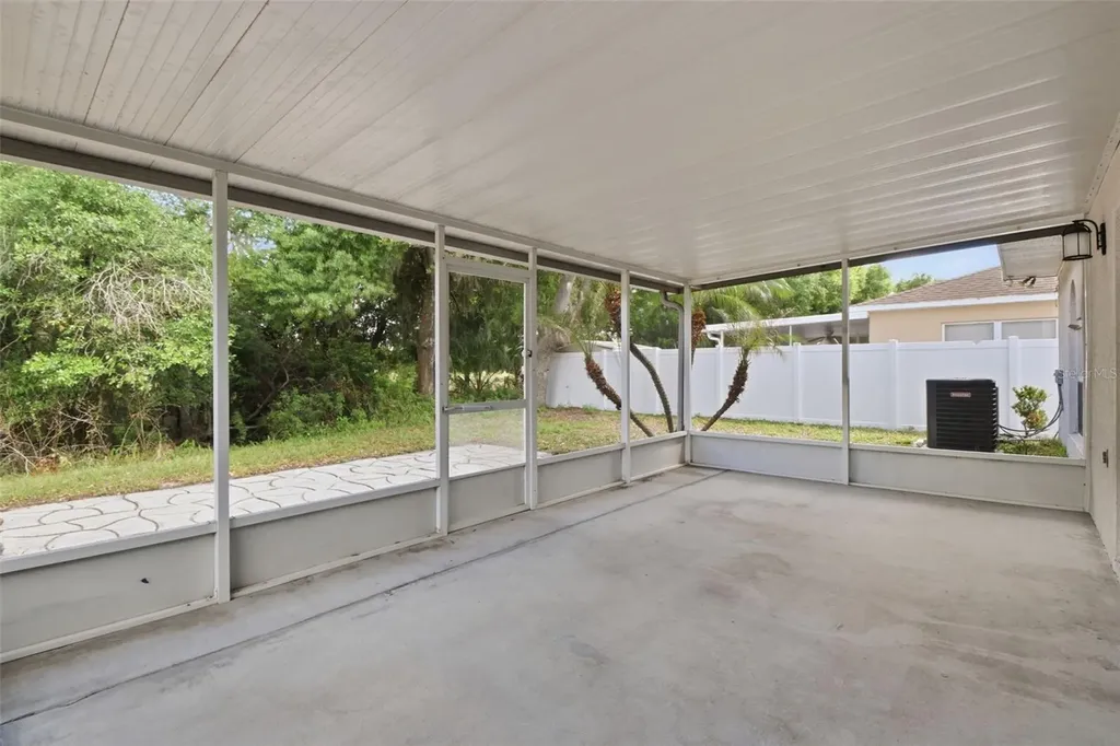 12916 Parkington Drive Gibsonton FL 33534