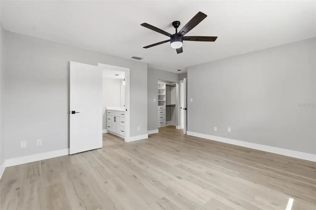 9278 78th Place Seminole FL 33777