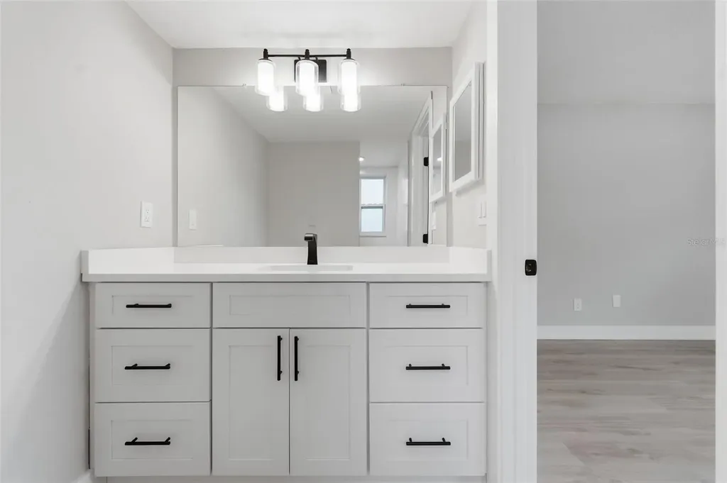 9278 78th Place Seminole FL 33777