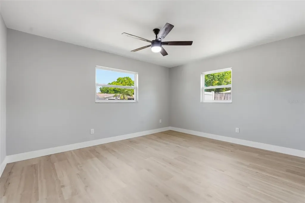 9278 78th Place Seminole FL 33777