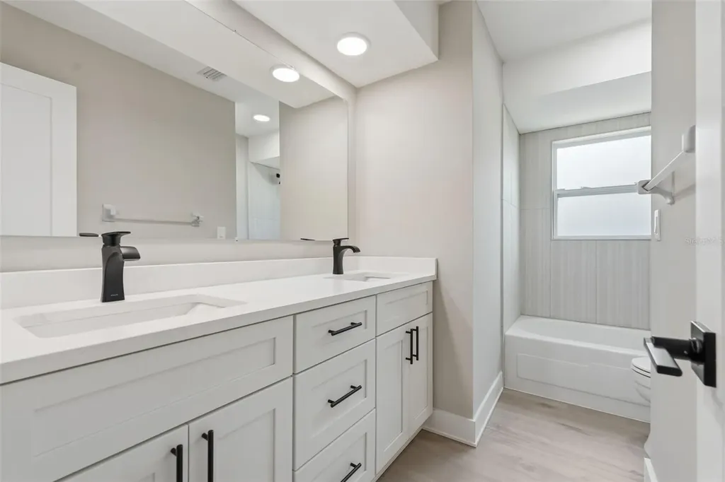 9278 78th Place Seminole FL 33777