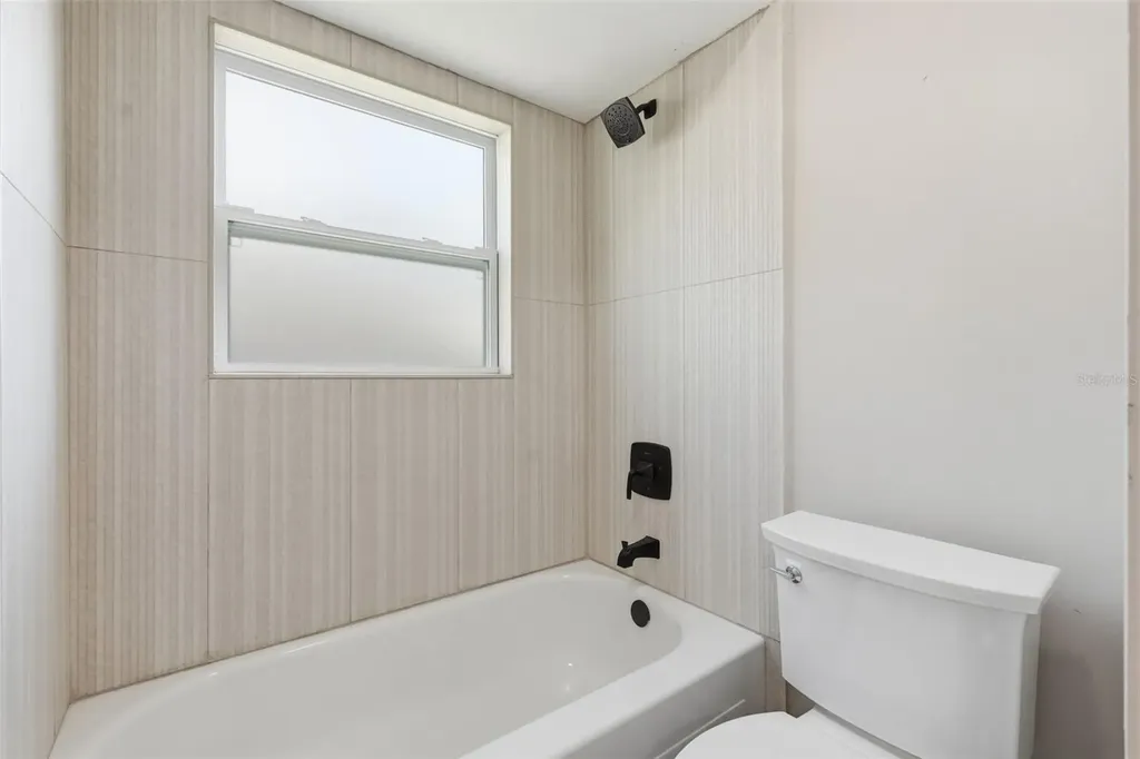 9278 78th Place Seminole FL 33777