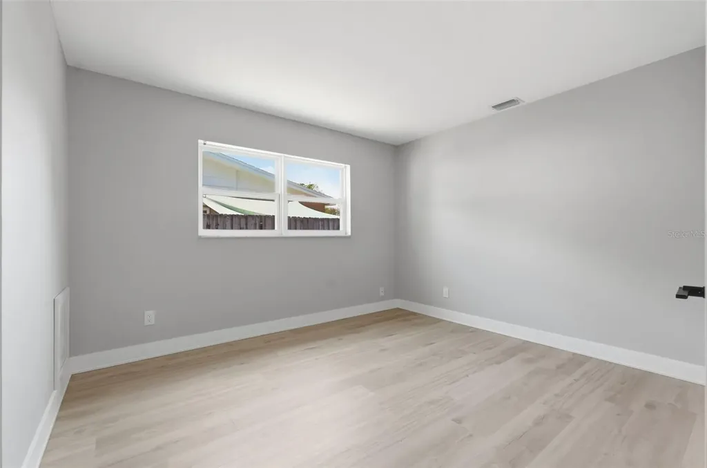 9278 78th Place Seminole FL 33777