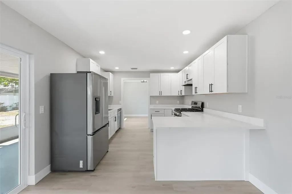 9278 78th Place Seminole FL 33777