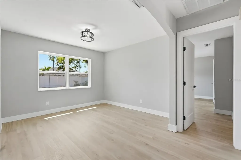 9278 78th Place Seminole FL 33777