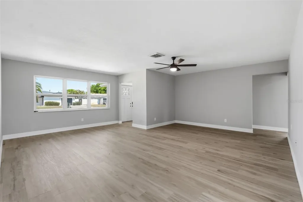 9278 78th Place Seminole FL 33777