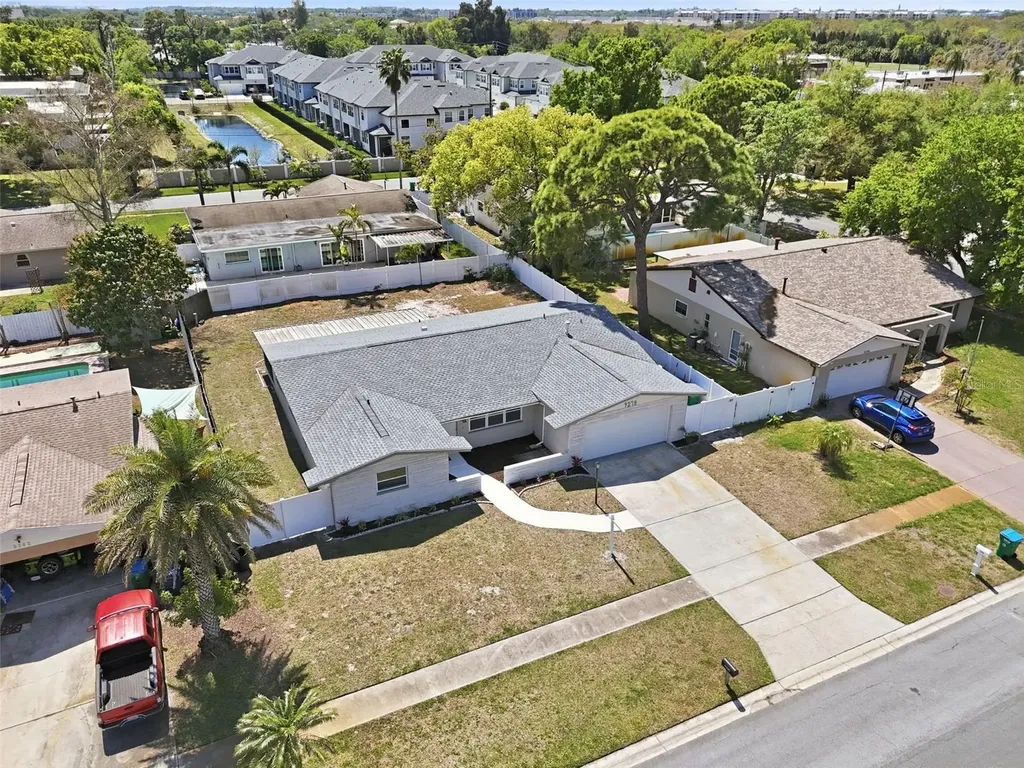 9278 78th Place Seminole FL 33777