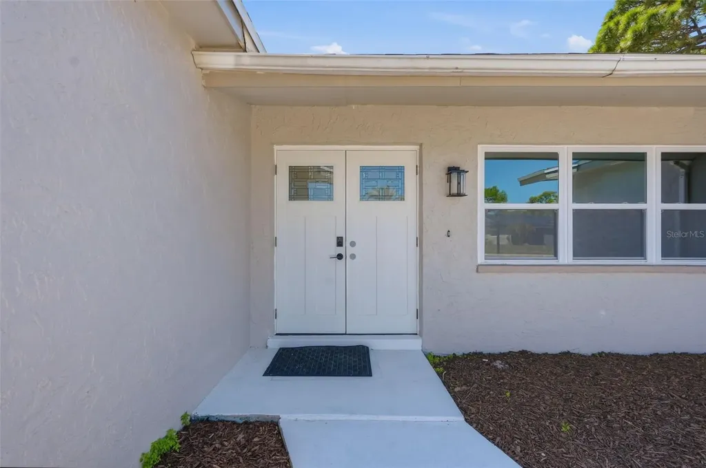 9278 78th Place Seminole FL 33777