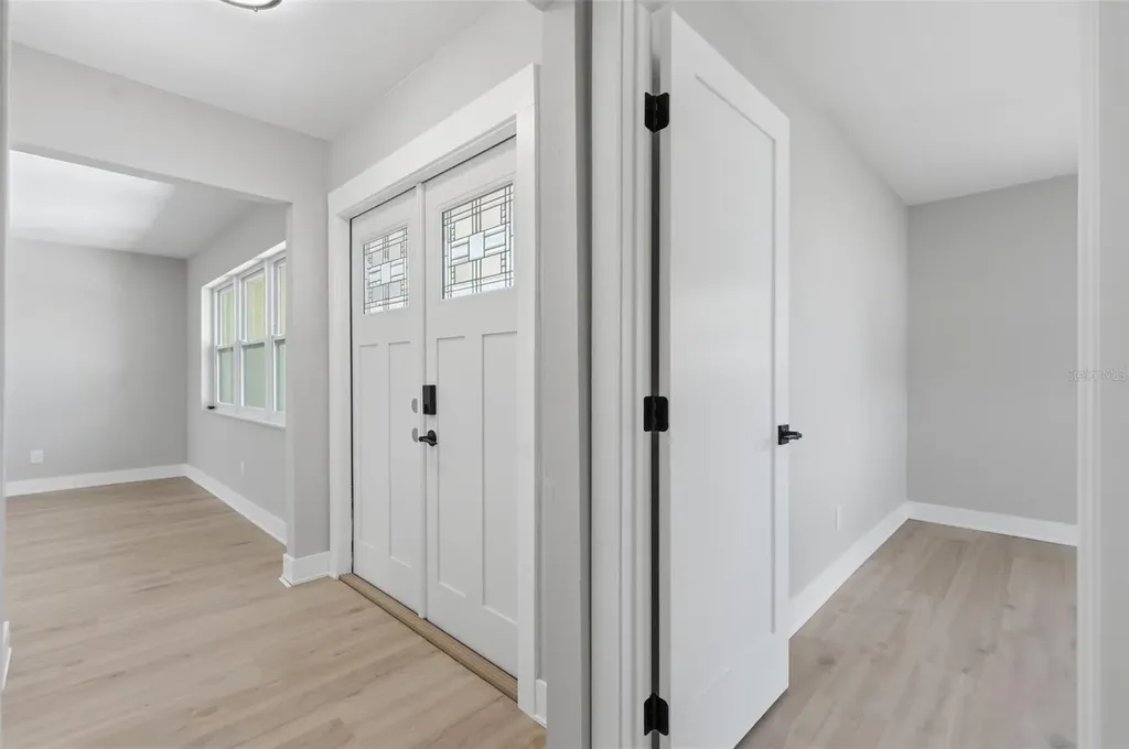 9278 78th Place Seminole FL 33777