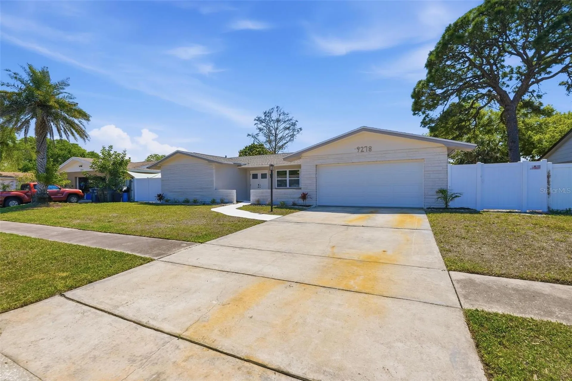 9278 78th Place Seminole FL 33777