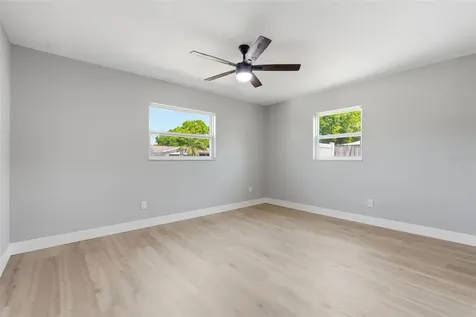 9278 78th Place Seminole FL 33777
