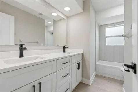 9278 78th Place Seminole FL 33777