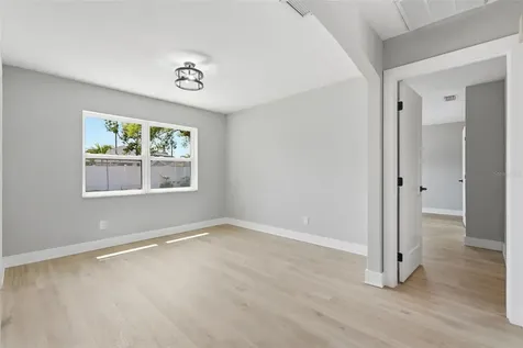 9278 78th Place Seminole FL 33777