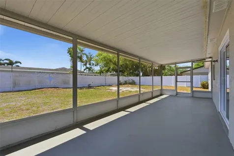 9278 78th Place Seminole FL 33777