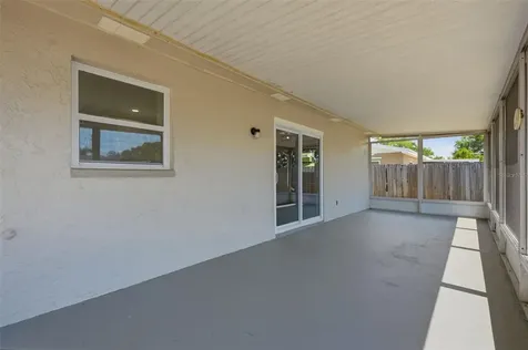 9278 78th Place Seminole FL 33777