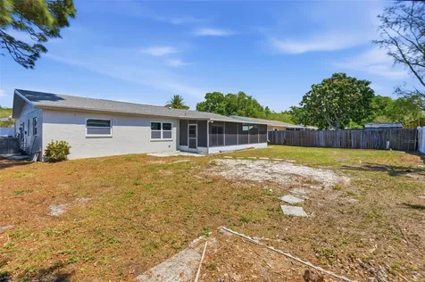 9278 78th Place Seminole FL 33777
