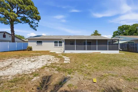 9278 78th Place Seminole FL 33777