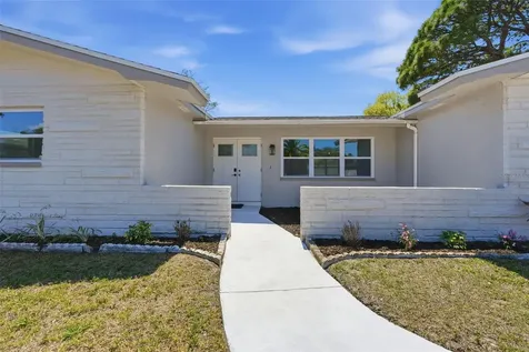 9278 78th Place Seminole FL 33777