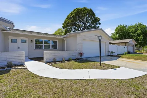 9278 78th Place Seminole FL 33777