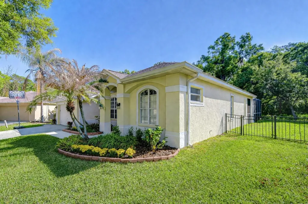 16918 Harrierridge Place Lithia FL 33547