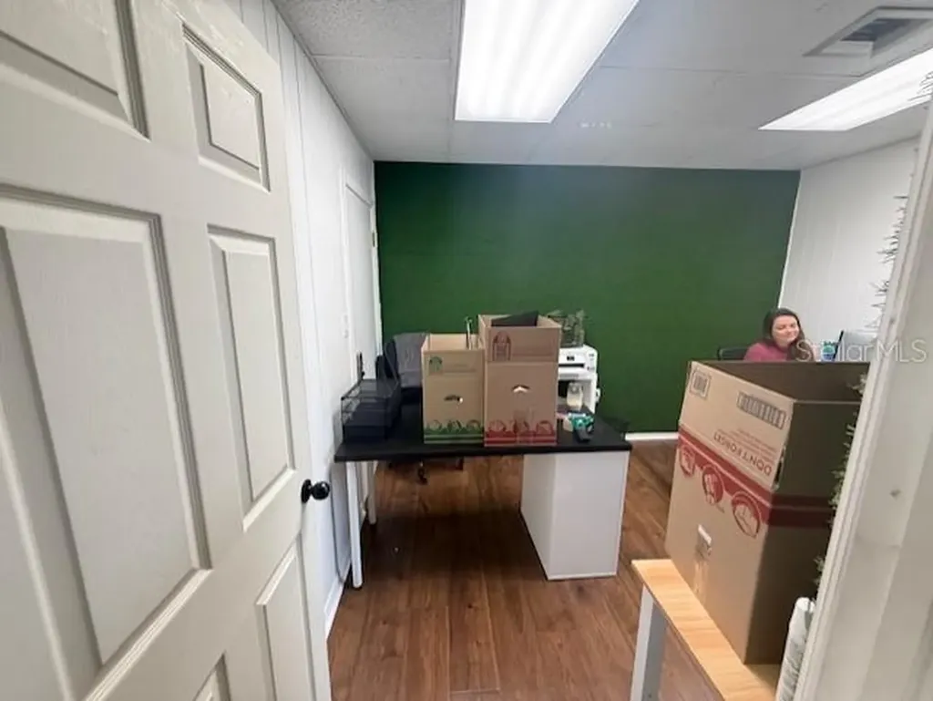 3852 L B Mcleod Road Orlando FL 32805