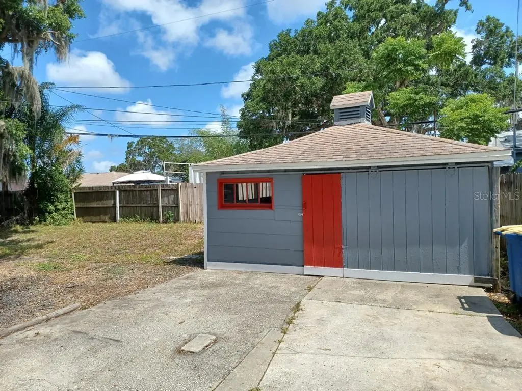 1290 Idlewild Drive Clearwater FL 33755