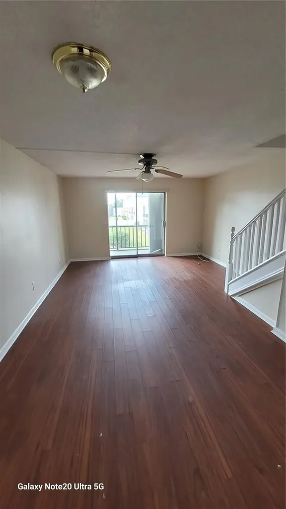 122 N Kings Avenue Brandon FL 33510