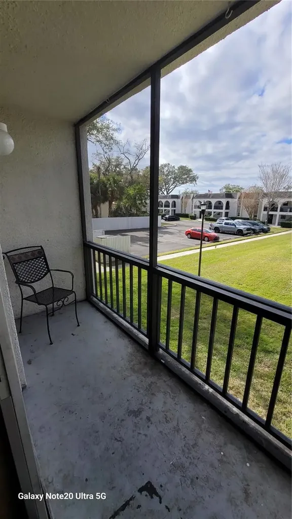 122 N Kings Avenue Brandon FL 33510