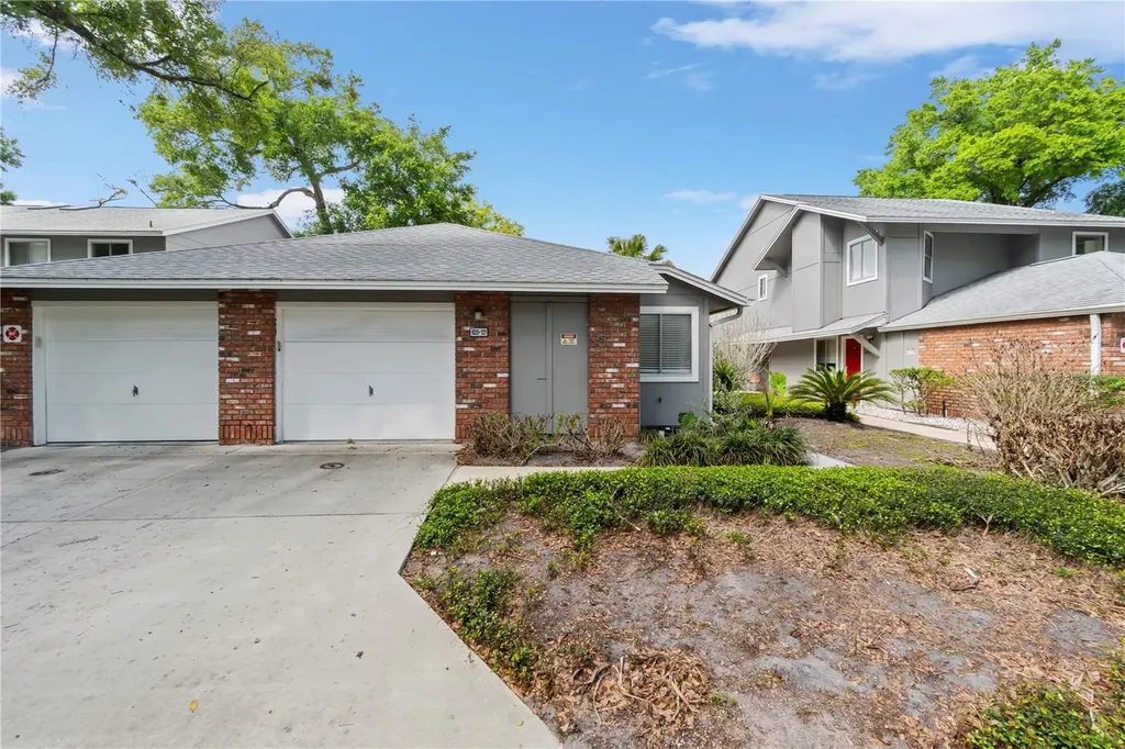 623 Red Oak Circle Altamonte Springs FL 32701