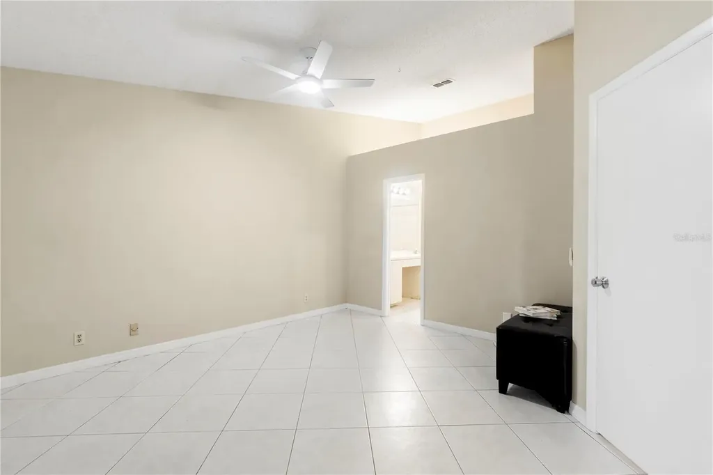 623 Red Oak Circle Altamonte Springs FL 32701