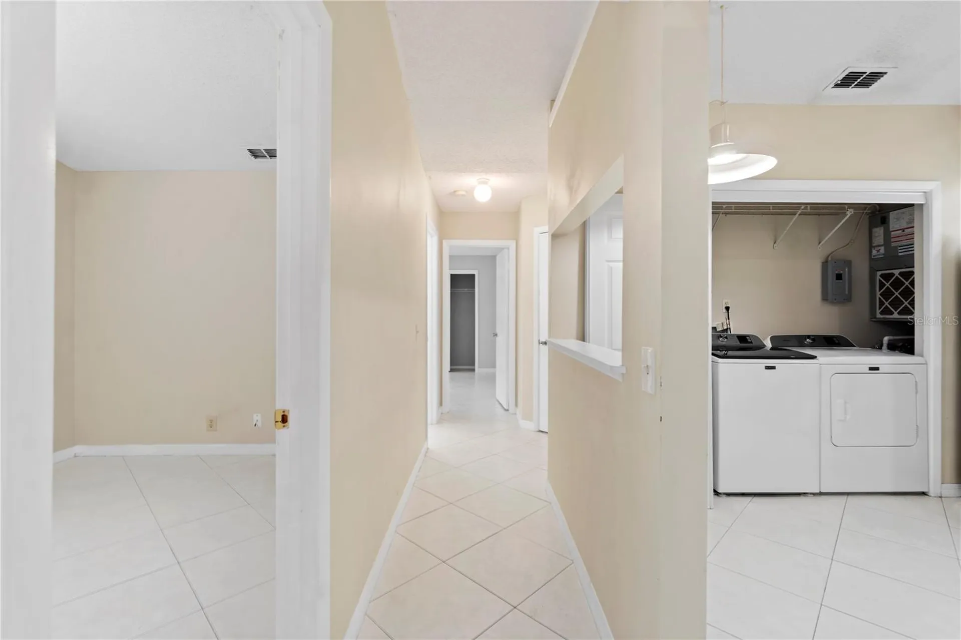 623 Red Oak Circle Altamonte Springs FL 32701