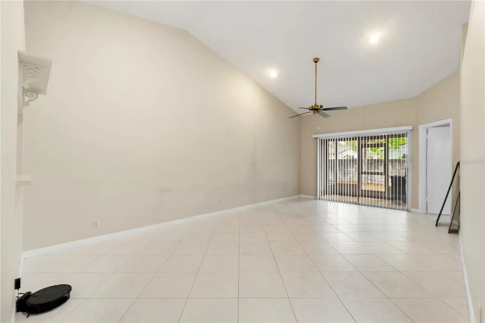 623 Red Oak Circle Altamonte Springs FL 32701