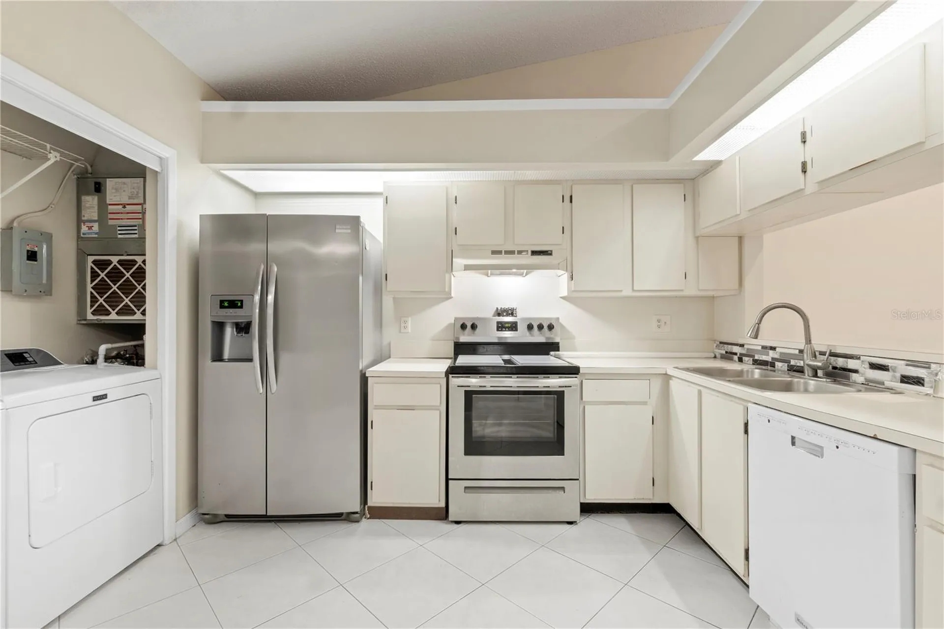 623 Red Oak Circle Altamonte Springs FL 32701