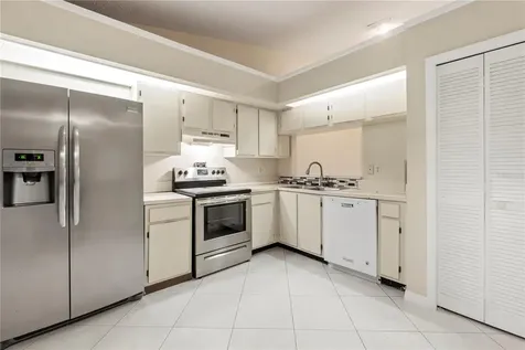 623 Red Oak Circle Altamonte Springs FL 32701