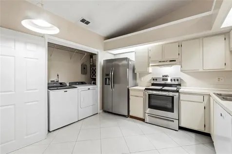 623 Red Oak Circle Altamonte Springs FL 32701