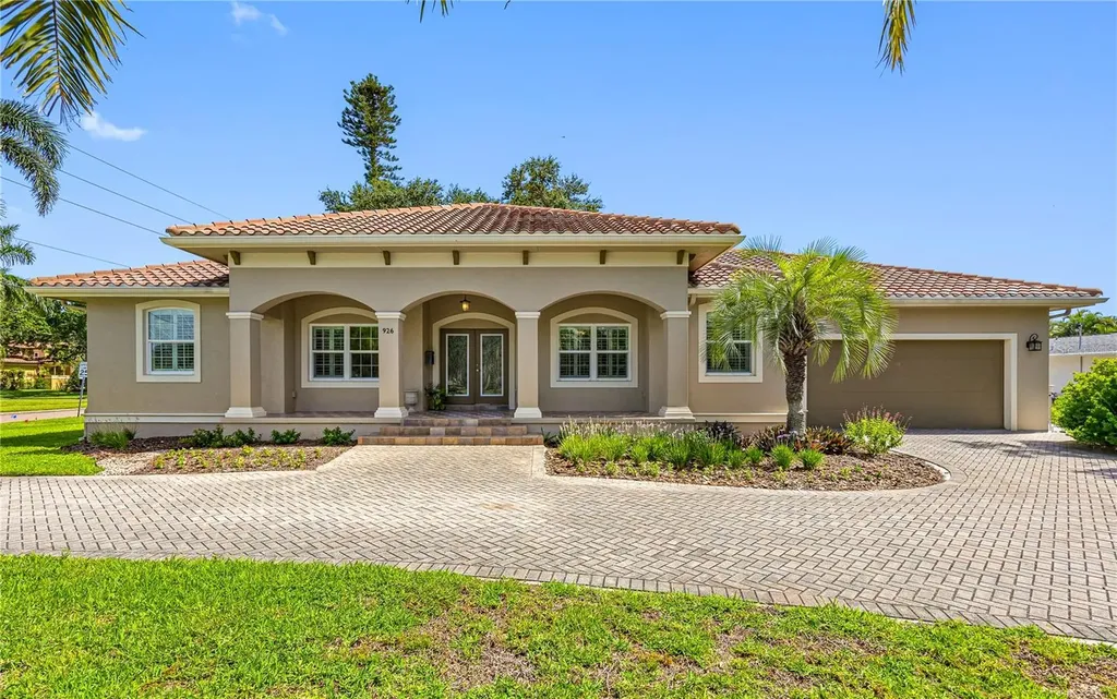 926 Cordova Boulevard NE St Petersburg FL 33704