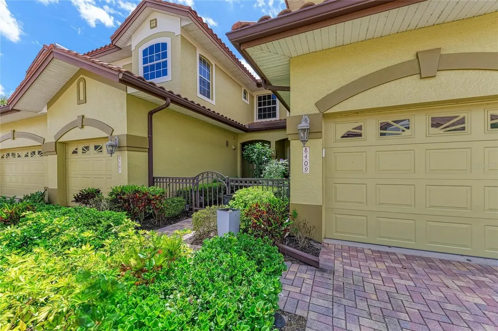 8409 Miramar Way Lakewood Ranch FL 34202